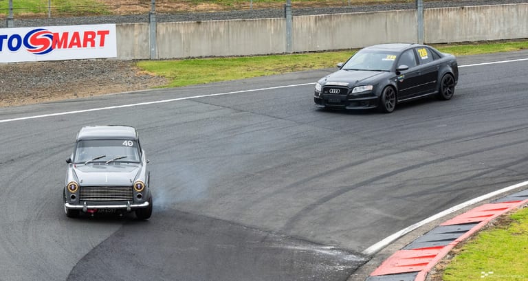Classic car racing at Hampton Downs — motorsport photography by Ryan Watkinson
