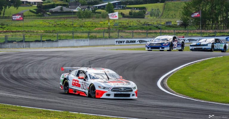 Modern circuit racing at Hampton Downs — motorsport photography by Ryan Watkinson