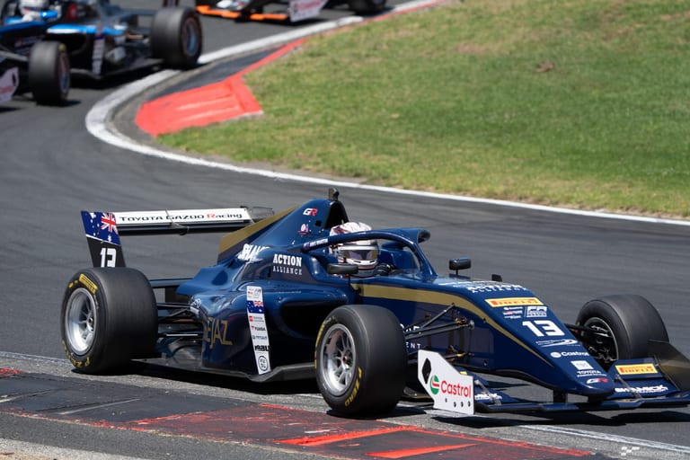 Open wheel racing at Hampton Downs — motorsport photography by Ryan Watkinson